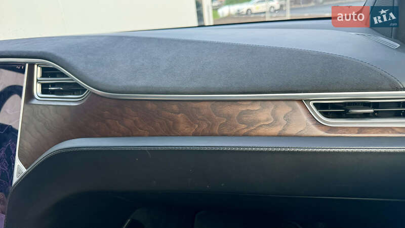 Внедорожник / Кроссовер Tesla Model X 2016 в Киеве фото 17 Внедорожник / Кроссовер Tesla Model X 2016 в Киеве