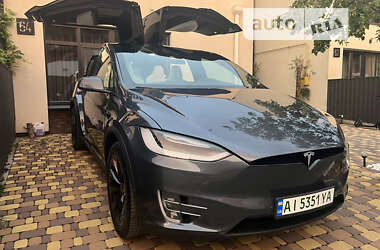 Позашляховик / Кросовер Tesla Model X 2018 в Києві