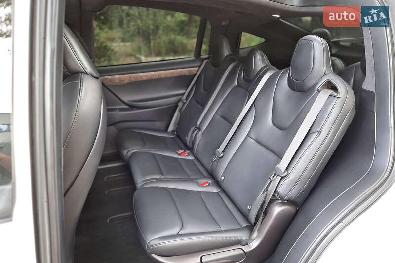 Позашляховик / Кросовер Tesla Model X 2020 в Києві