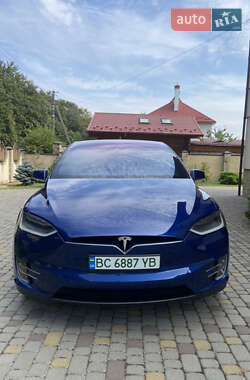Позашляховик / Кросовер Tesla Model X 2016 в 
