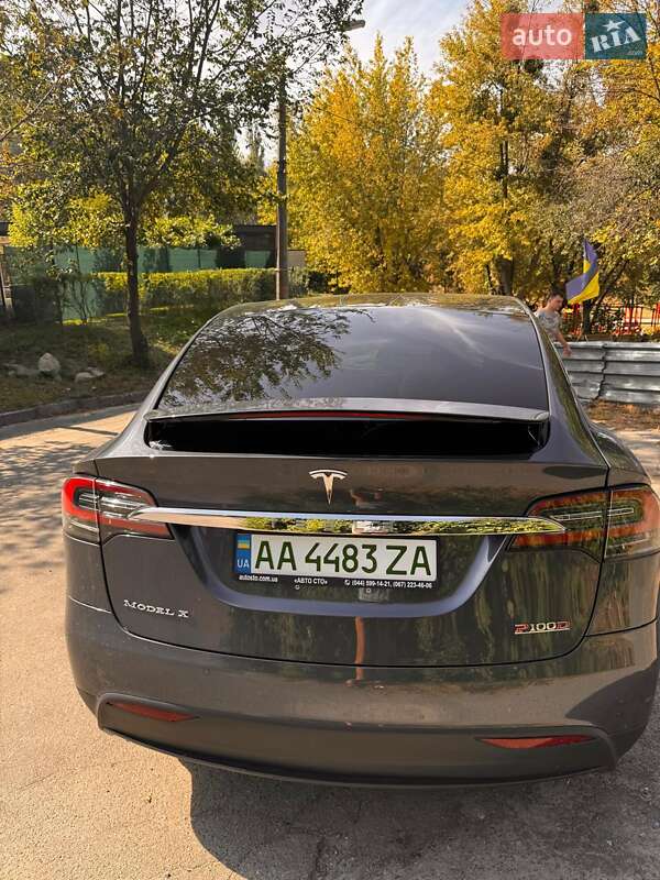 Позашляховик / Кросовер Tesla Model X 2018 в Києві фото 9 Позашляховик / Кросовер Tesla Model X 2018 в Києві