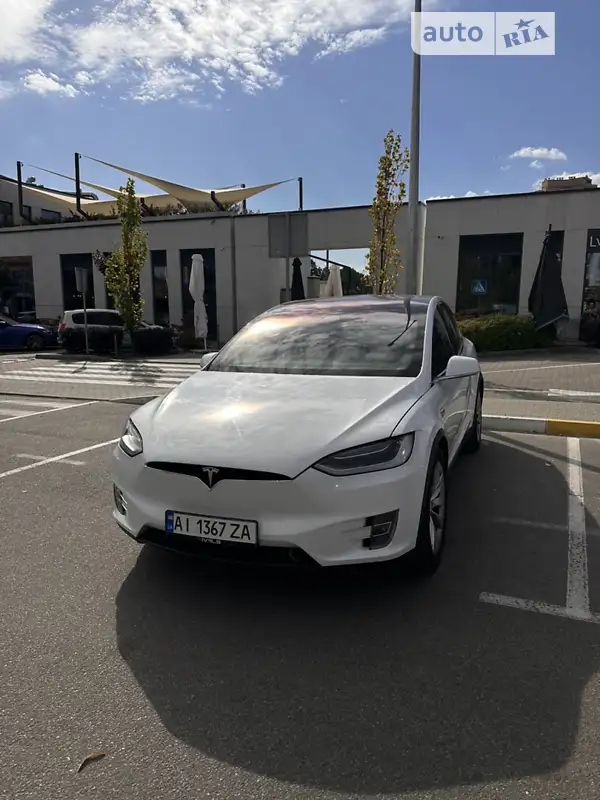 Tesla Model X 2018