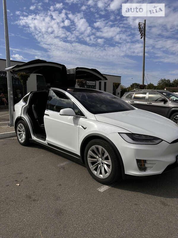 Позашляховик / Кросовер Tesla Model X 2018 в Києві