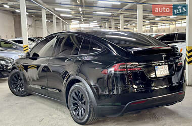 Позашляховик / Кросовер Tesla Model X 2016 в 