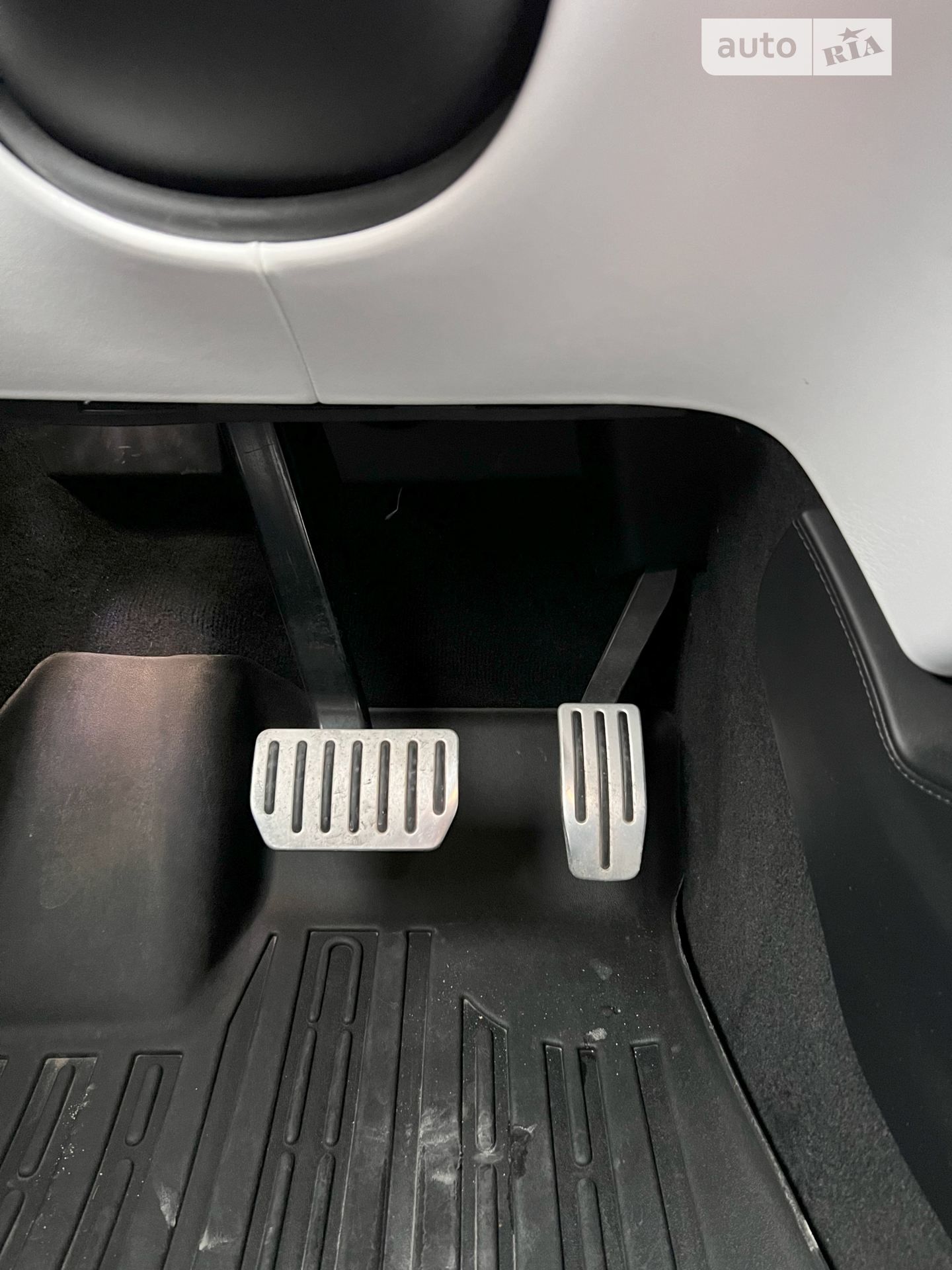 2017 Tesla Model X - мініатюра 32