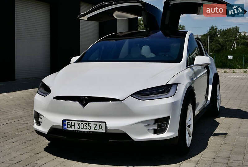 Внедорожник / Кроссовер Tesla Model X 2020 в Киеве