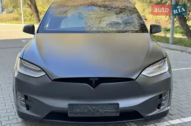 Tesla Model X 2020