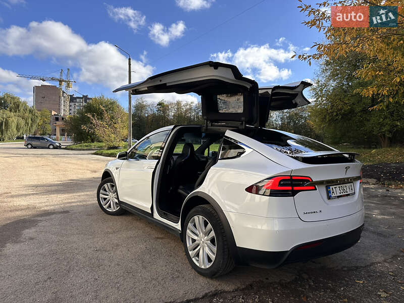 Внедорожник / Кроссовер Tesla Model X 2016 в Ивано-Франковске