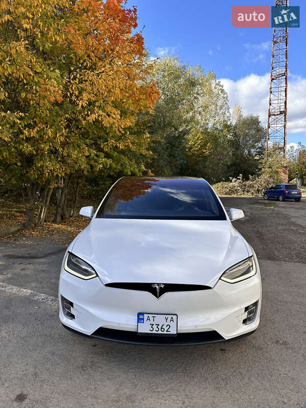 Внедорожник / Кроссовер Tesla Model X 2016 в Ивано-Франковске