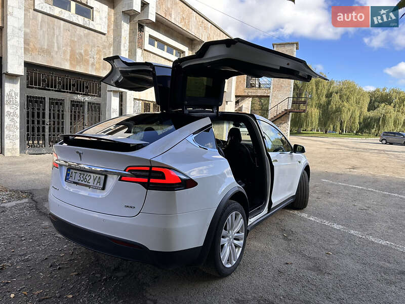 Внедорожник / Кроссовер Tesla Model X 2016 в Ивано-Франковске