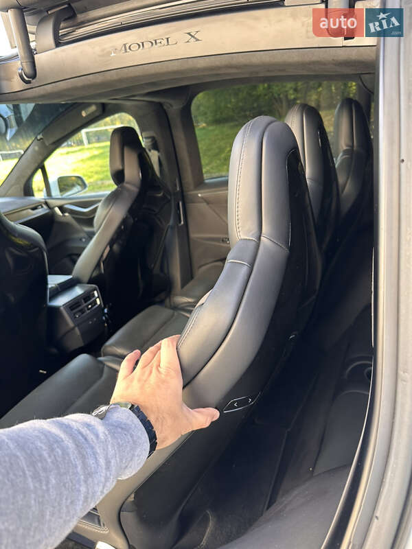 Внедорожник / Кроссовер Tesla Model X 2016 в Ивано-Франковске