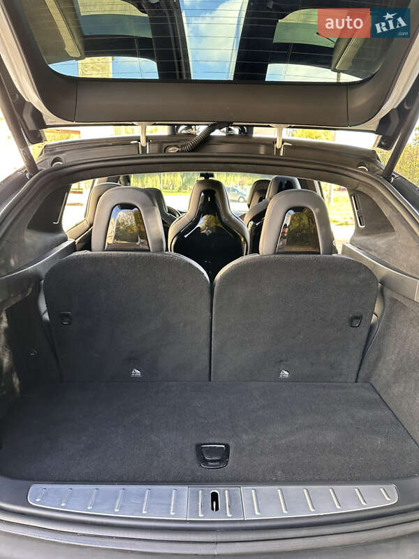 Внедорожник / Кроссовер Tesla Model X 2016 в Ивано-Франковске