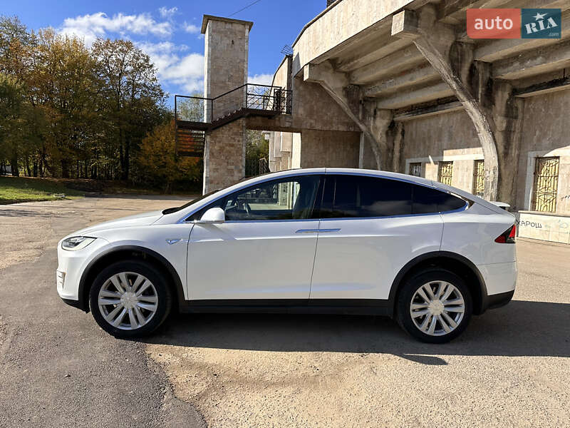 Внедорожник / Кроссовер Tesla Model X 2016 в Ивано-Франковске