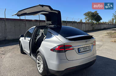 Внедорожник / Кроссовер Tesla Model X 2017 в 