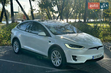 Внедорожник / Кроссовер Tesla Model X 2019 в Киеве