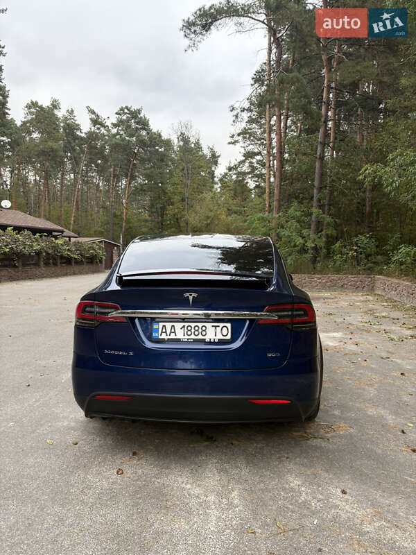 Позашляховик / Кросовер Tesla Model X 2016 в Києві