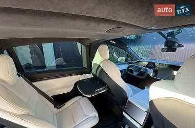 Позашляховик / Кросовер Tesla Model X 2023 в 