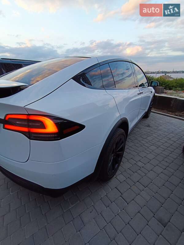 Позашляховик / Кросовер Tesla Model X 2022 в Дніпрі