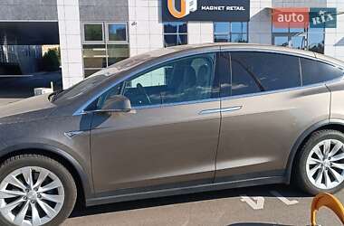 Внедорожник / Кроссовер Tesla Model X 2016 в 