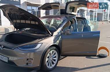 Внедорожник / Кроссовер Tesla Model X 2016 в 