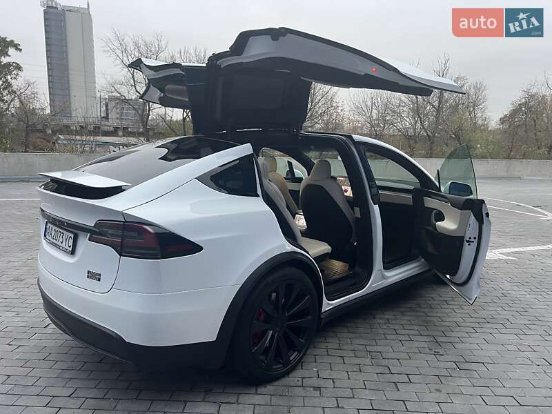 Позашляховик / Кросовер Tesla Model X 2023 в Києві