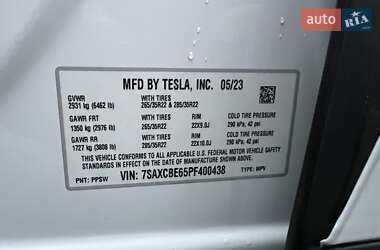 Позашляховик / Кросовер Tesla Model X 2023 в 