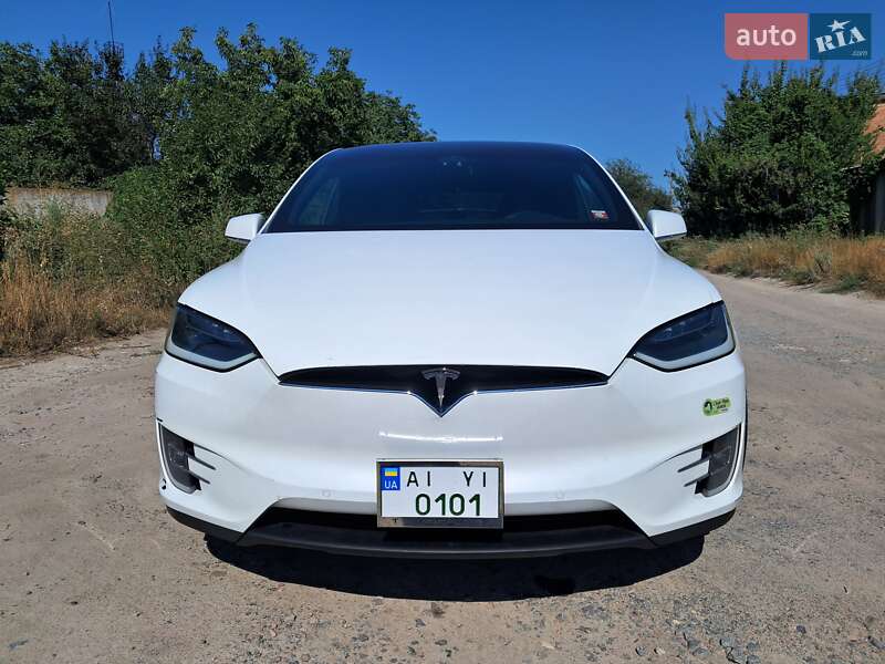 Позашляховик / Кросовер Tesla Model X 2017 в Білій Церкві