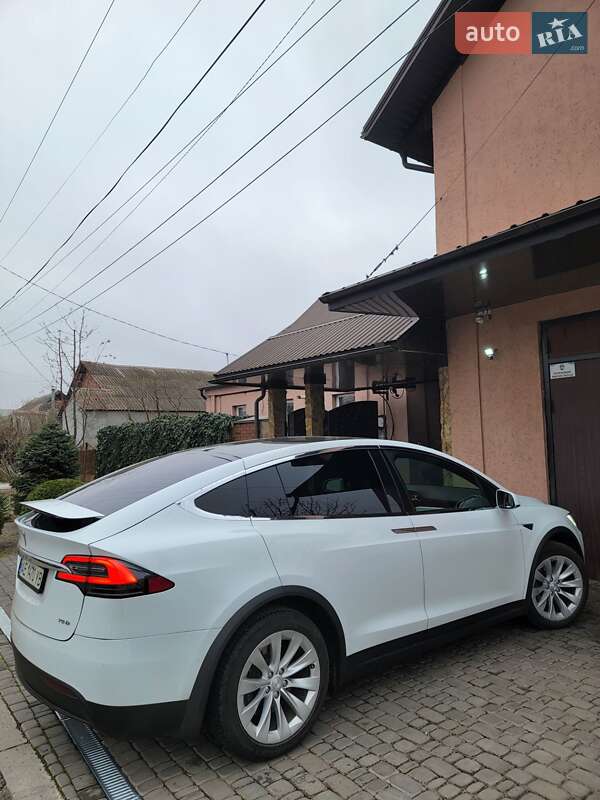 Позашляховик / Кросовер Tesla Model X 2018 в Кривому Розі