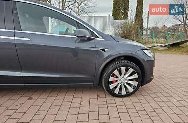 Позашляховик / Кросовер Tesla Model X 2020 в 