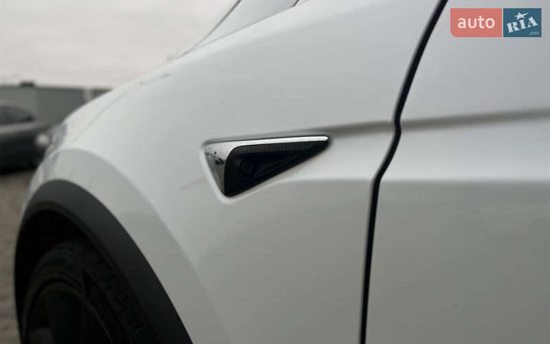 Позашляховик / Кросовер Tesla Model X 2019 в Мукачевому