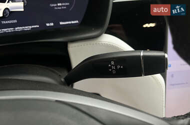 Позашляховик / Кросовер Tesla Model X 2019 в 