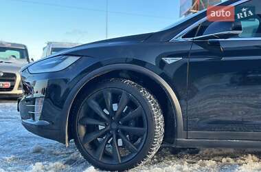 Позашляховик / Кросовер Tesla Model X 2016 в Львові