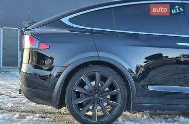 Позашляховик / Кросовер Tesla Model X 2016 в Львові