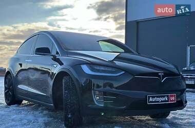 Позашляховик / Кросовер Tesla Model X 2016 в Львові