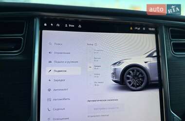 Позашляховик / Кросовер Tesla Model X 2016 в Львові