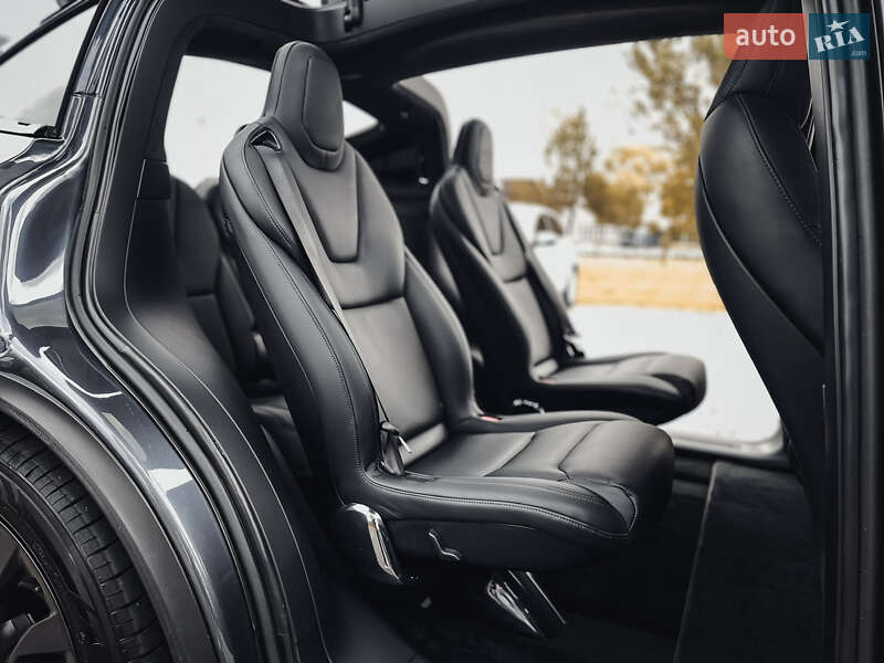 Позашляховик / Кросовер Tesla Model X 2021 в Дніпрі