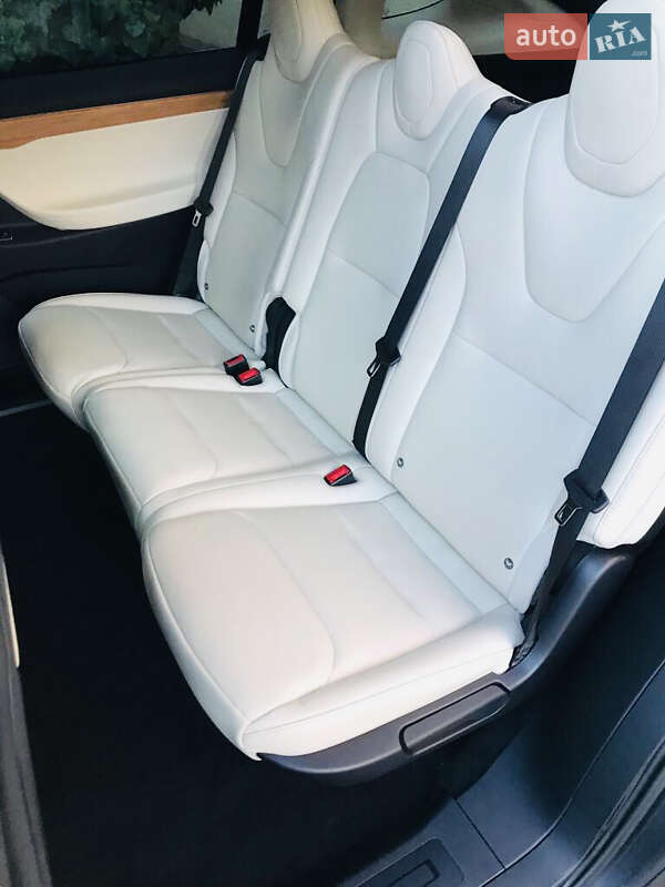 Позашляховик / Кросовер Tesla Model X 2018 в Одесі