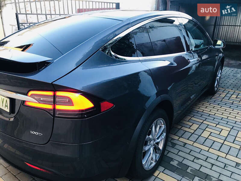 Позашляховик / Кросовер Tesla Model X 2018 в Одесі