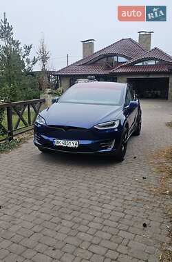 Позашляховик / Кросовер Tesla Model X 2016 в Рівному