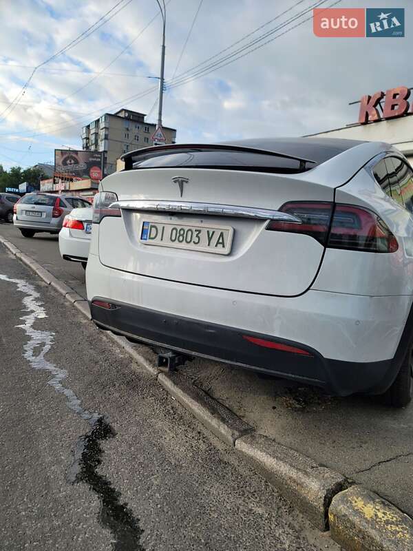 Позашляховик / Кросовер Tesla Model X 2016 в Києві