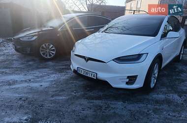 Внедорожник / Кроссовер Tesla Model X 2018 в 