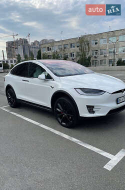 Позашляховик / Кросовер Tesla Model X 2017 в Кременчуці