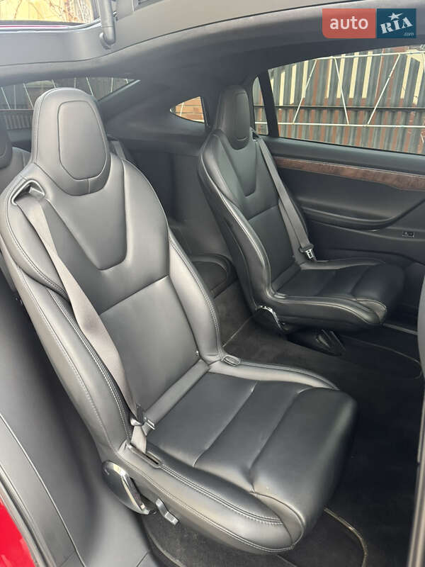 Позашляховик / Кросовер Tesla Model X 2019 в Івано-Франківську