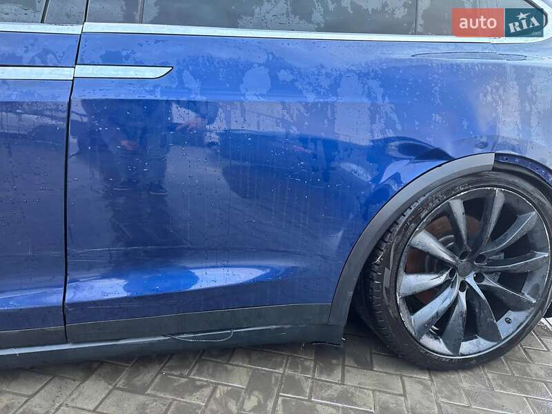 Позашляховик / Кросовер Tesla Model X 2017 в Луцьку фото 10 Позашляховик / Кросовер Tesla Model X 2017 в Луцьку