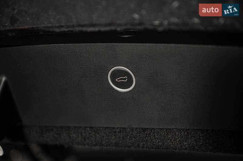 Позашляховик / Кросовер Tesla Model X 2019 в Одесі фото 52 Позашляховик / Кросовер Tesla Model X 2019 в Одесі