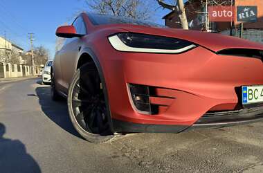 Позашляховик / Кросовер Tesla Model X 2017 в Львові