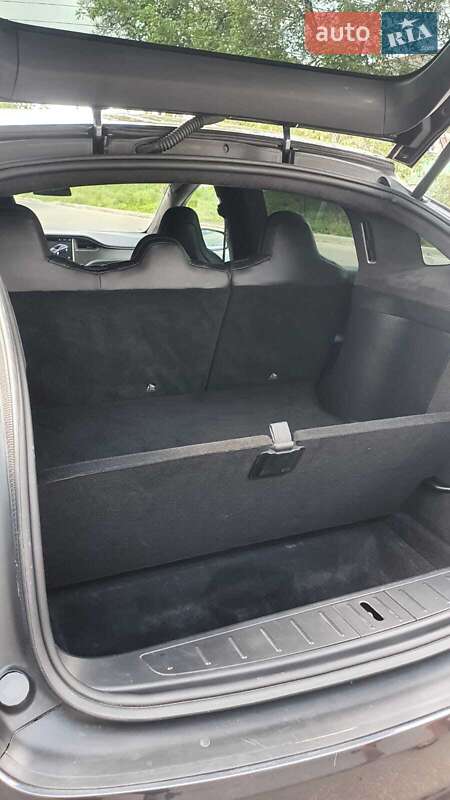 Позашляховик / Кросовер Tesla Model X 2019 в Дніпрі