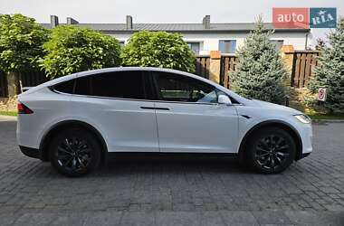 Внедорожник / Кроссовер Tesla Model X 2018 в 