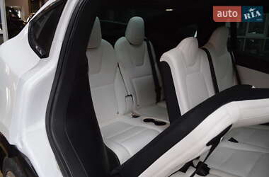 Внедорожник / Кроссовер Tesla Model X 2019 в 