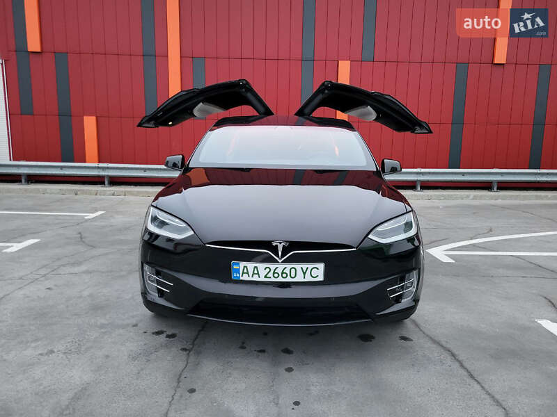 Tesla Model X 2020